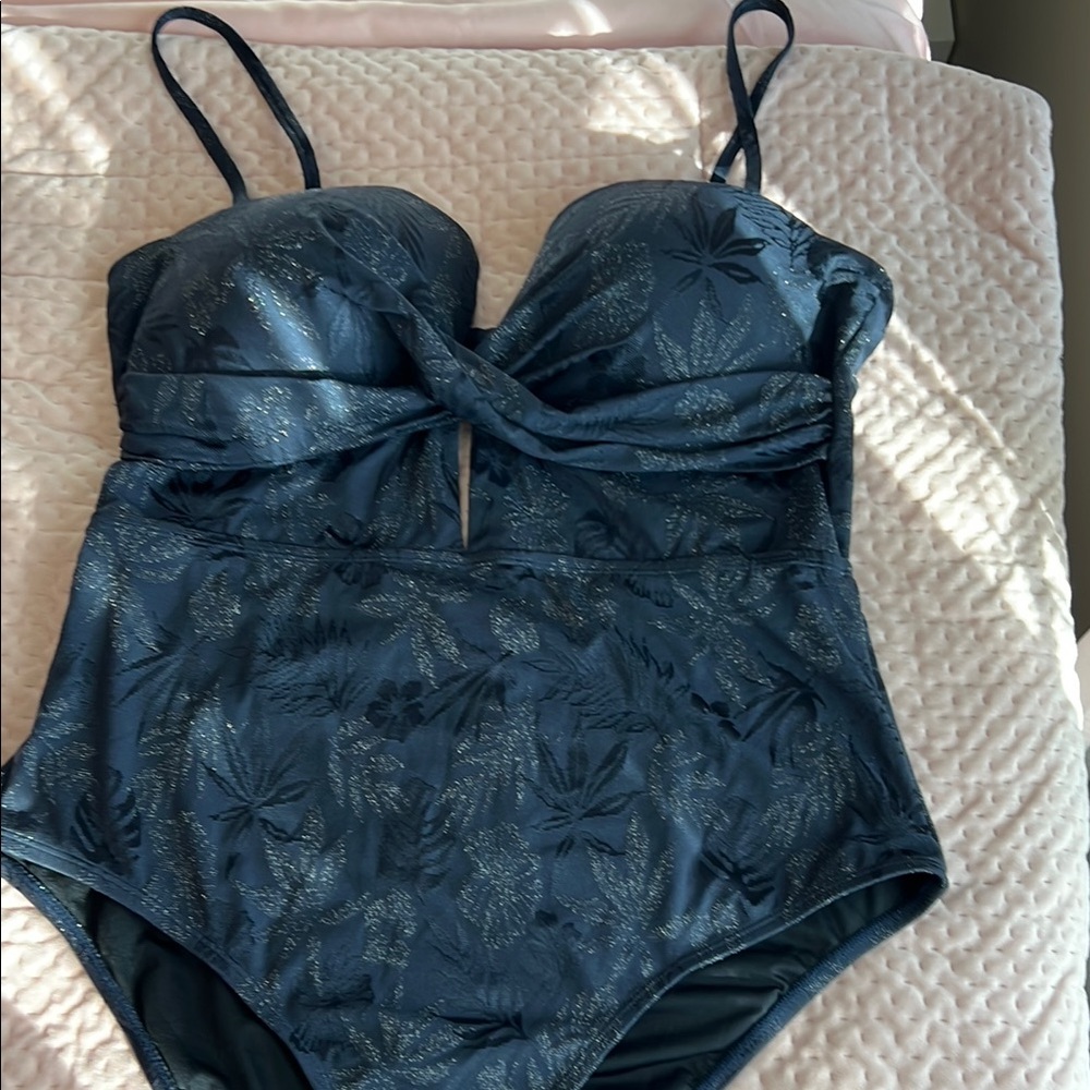 Cupshe Blue One Piece Swimsuit with Sweetheart Neckline
